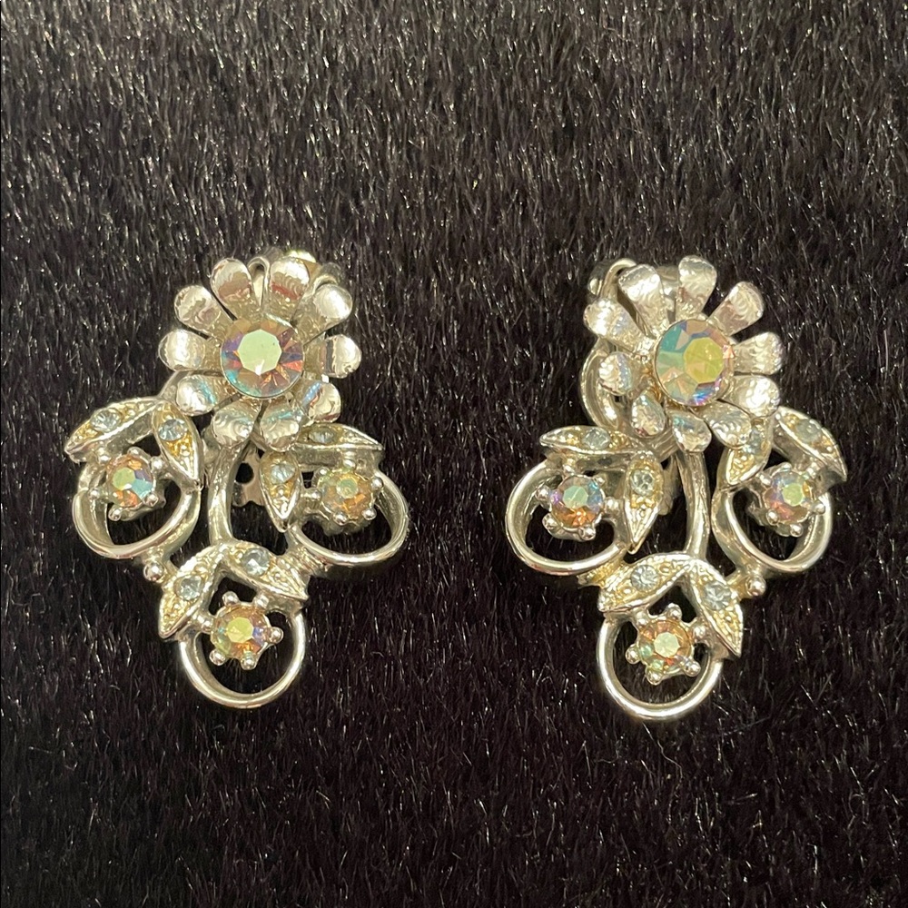 Dazzling Clip on Vintage Silver Floral Earrings